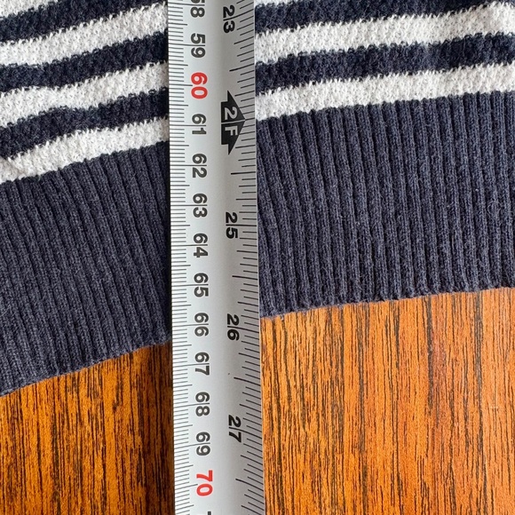 Pull&Bear Navy & White Striped Knit Sweater – Size M - Picture 6 of 7